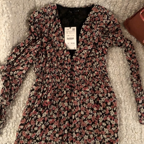 SOLD- FLORAL ZARA DRESS - Picture 2 of 3